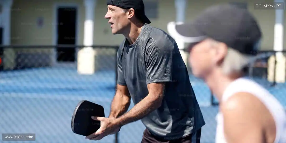 📱边看边聊,与全球球迷共享精彩时刻!💬